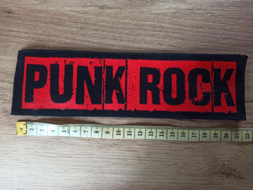 NASZYWKA PUNK ROCK duży czerowny napis